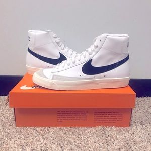 Nike Blazer Mid 77 VNTG White and Black
